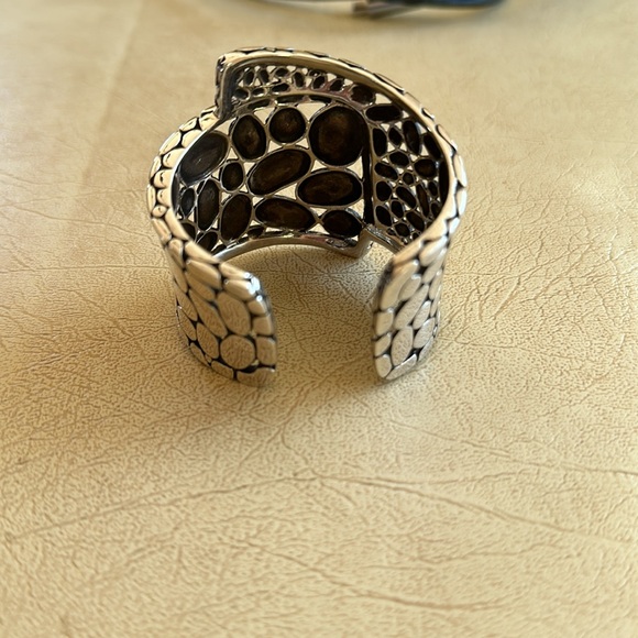 JOHN HARDY Kali Collection Sterling Silver Overlap Wide Cuff Bracelet - Picture 6 of 10